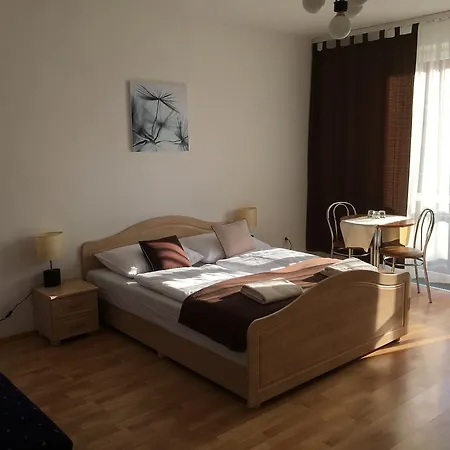 Kycera Gæstehus 3*